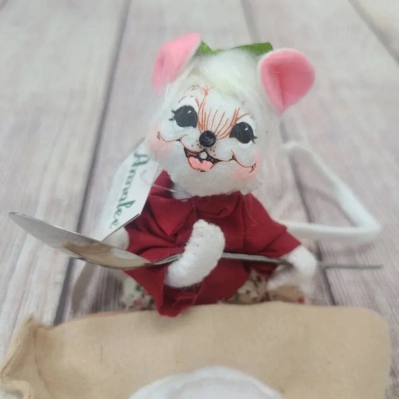 Annalee Dolls Felt Pie A La Mode Mouse Figure Spoon White Beige Red 5" 2012 New - Picture 3 of 9